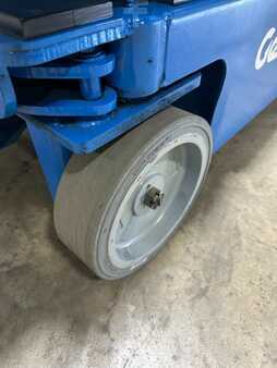 Scissor lift - Genie QS20R (10)