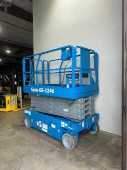 Scissor lift 2008  Genie GS-3246 (6)