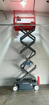 Scissor lift - Sky Jack SJ3219 (2)