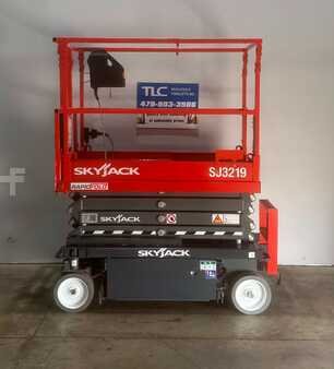 Scissor lift - Sky Jack SJ3219 (4)