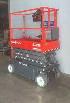 Scissor lift - Sky Jack SJ3219 (5)