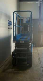 Scissor lift - Genie 1930 (10)