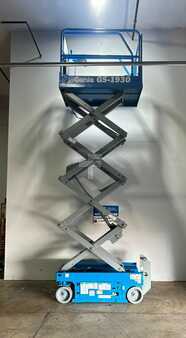 Scissor lift - Genie 1930 (3)