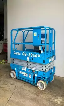 Scissor lift 2002  Genie 1930 (4)