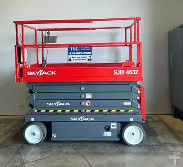 Scissor lift - Sky Jack SJ III -4632 (3)