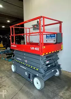 Scissor lift - Sky Jack SJ III -4632 (4)