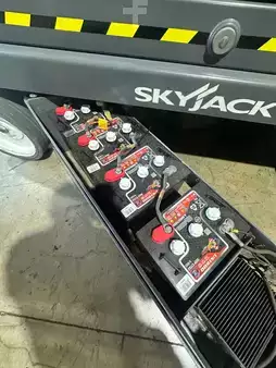 Scissor lift - Sky Jack SJ III -4632 (8)