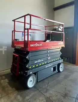 Scissor lift - Sky Jack SJ III -4632 (9)