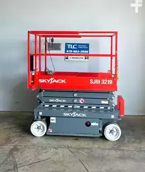 Scissor lift - Sky Jack SJ3219 (12)