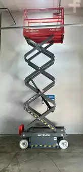 Scissor lift - Sky Jack SJ3219 (3)