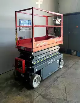 Scissor lift - Sky Jack SJ3219 (4)