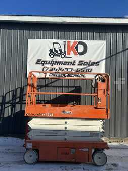 Scissor lift 2018  SNORKEL S4732E (2)