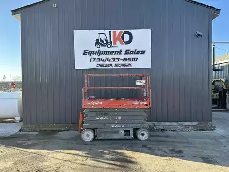 Scissor lift 2017  SKYJACK SJIII3226 (1)