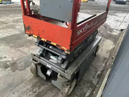 Scissor lift 2015  SKYJACK SJIII3219 (2)