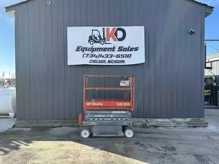 Scissor lift 2015  SKYJACK SJIII3219 (1)