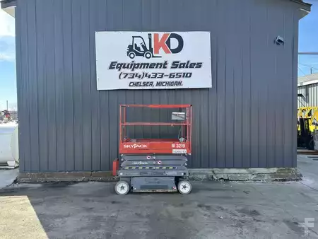 Scissor lift 2015  SKYJACK SJIII3219 (1)