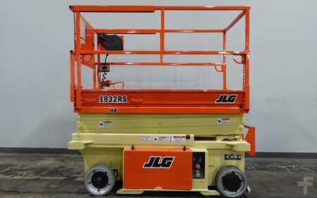 Scissor lift 2014 JLG 1932RS (1)