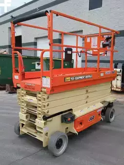 Scissor lift 2017  JLG 3246ES (1)