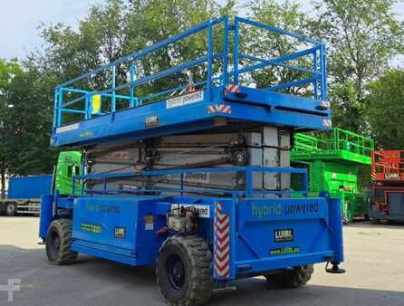 Pracovní plošina s nůžkovým zdvihem 2015 Holland-Lift NEW ENGINE - M250HYL25 ca. 28m Hybrid Scissor lift (10)