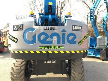 Teleskopická plošina 2021 Genie S-85XC, 28m boom lift, white tires, 454kg (2)