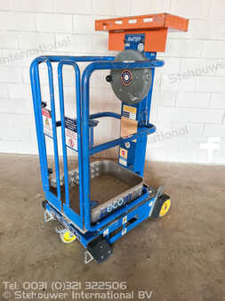 Vertical mast lift - JLG Peco Lift (2)