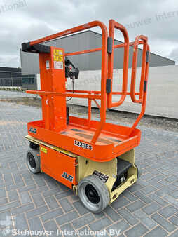 Piattaforme aeree verticali 2014  JLG 1230ES 1230 ES (2)