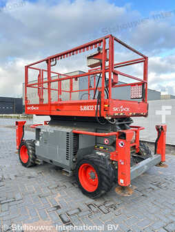 Pracovní plošina s nůžkovým zdvihem 2019  Skyjack SJ6832RT SJ6832 RT SJ 6832 SJ6826 (2)