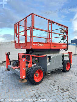 Pracovní plošina s nůžkovým zdvihem 2019  Skyjack SJ6832RT SJ6832 RT SJ 6832 SJ6826 (3)