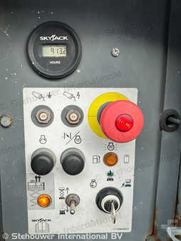 Pracovní plošina s nůžkovým zdvihem 2019  Skyjack SJ6832RT SJ6832 RT SJ 6832 SJ6826 (7)