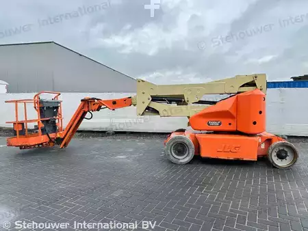 Plataforma Articulada 2006  JLG E400AJPN E400 AJPN (1)