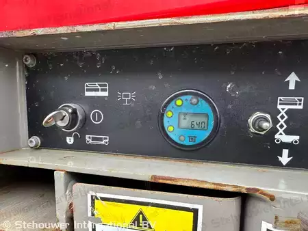 Scherenarbeitsbühne 2014  Haulotte Compact 14 (5)