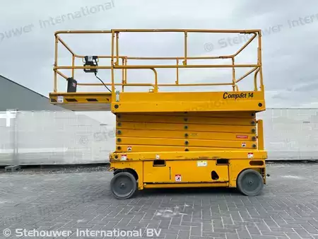 Scherenarbeitsbühne 2012  Haulotte Compact 14 (2)