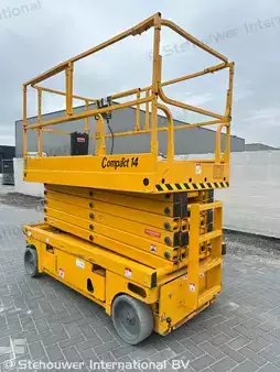 Scherenarbeitsbühne 2012  Haulotte Compact 14 (3)
