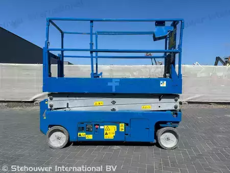 Scissor lift 2012  Genie GS2032 (1)