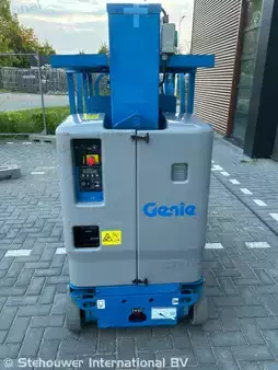 Vertical mast lift 2014  Genie GRC12 GR12 (4)