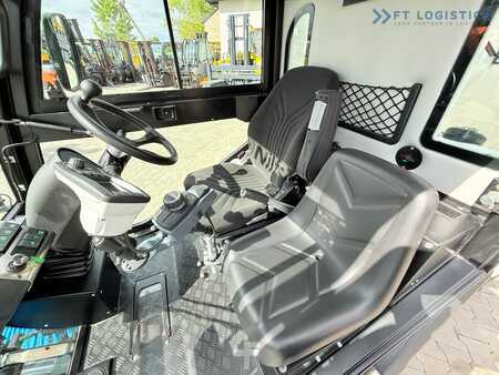 Zametací stroj 2017  Nilfisk Nilfisk City Ranger 3500 – Articulated Municipal Sweeper | Year 2017 | On (15)