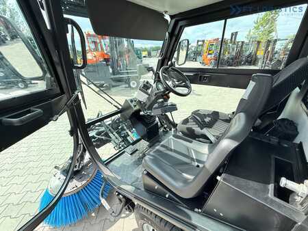 Zametací stroj 2017  Nilfisk Nilfisk City Ranger 3500 – Articulated Municipal Sweeper | Year 2017 | On (16)
