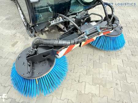 Zametací stroj 2017  Nilfisk Nilfisk City Ranger 3500 – Articulated Municipal Sweeper | Year 2017 | On (19)