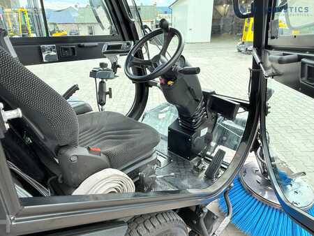 Zametací stroj 2017  Nilfisk Nilfisk City Ranger 3500 – Articulated Municipal Sweeper | Year 2017 | On (21)