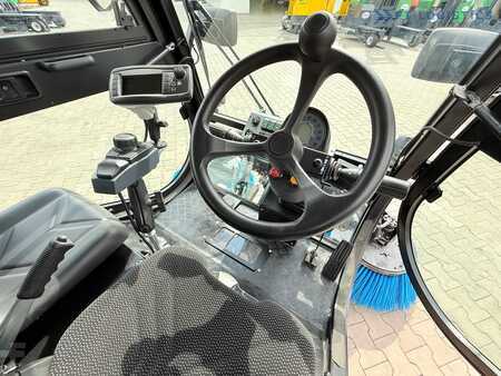 Zametací stroj 2017  Nilfisk Nilfisk City Ranger 3500 – Articulated Municipal Sweeper | Year 2017 | On (23)