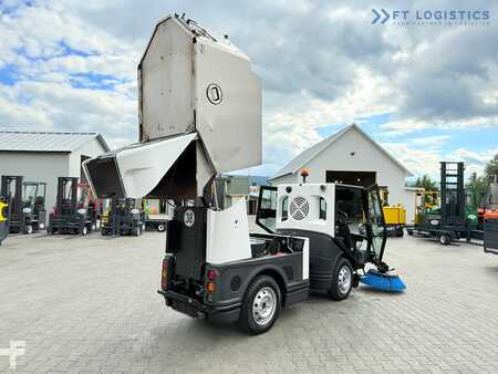 Zametací stroj 2017  Nilfisk Nilfisk City Ranger 3500 – Articulated Municipal Sweeper | Year 2017 | On (28)