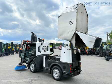 Zametací stroj 2017  Nilfisk Nilfisk City Ranger 3500 – Articulated Municipal Sweeper | Year 2017 | On (32)