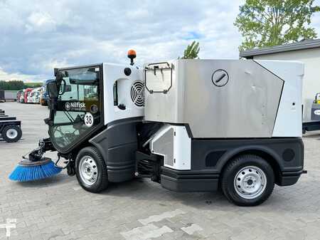 Zametací stroj 2017  Nilfisk Nilfisk City Ranger 3500 – Articulated Municipal Sweeper | Year 2017 | On (37)