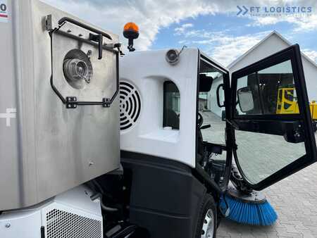 Zametací stroj 2017  Nilfisk Nilfisk City Ranger 3500 – Articulated Municipal Sweeper | Year 2017 | On (39)