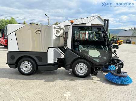 Zametací stroj 2017  Nilfisk Nilfisk City Ranger 3500 – Articulated Municipal Sweeper | Year 2017 | On (7)
