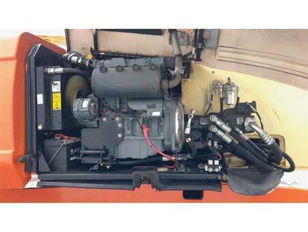 Kloubová pracovní plošina - JLG 800AJ (10)