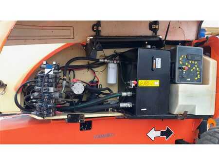 Kloubová pracovní plošina - JLG 800AJ (11)