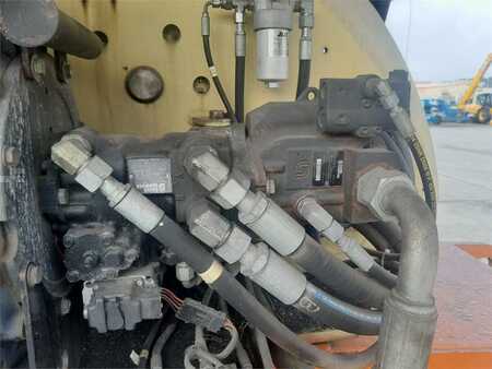 Plataforma Telescópica - JLG 860SJ (15)