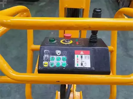 Articulated Boom 2008  Haulotte HA15IP (7)