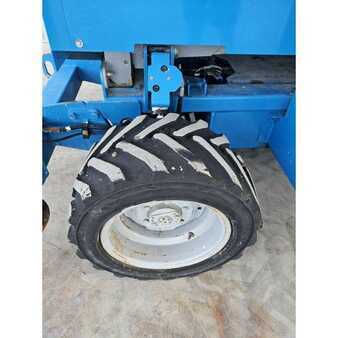 Piattaforme aeree a pantografo 2012  Genie GS-2669RT (10)